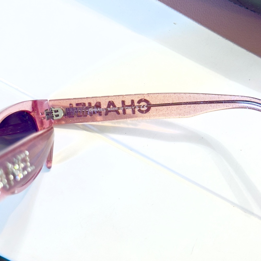 Pink Chanel Sunglasses w COA - Picture 5 of 9